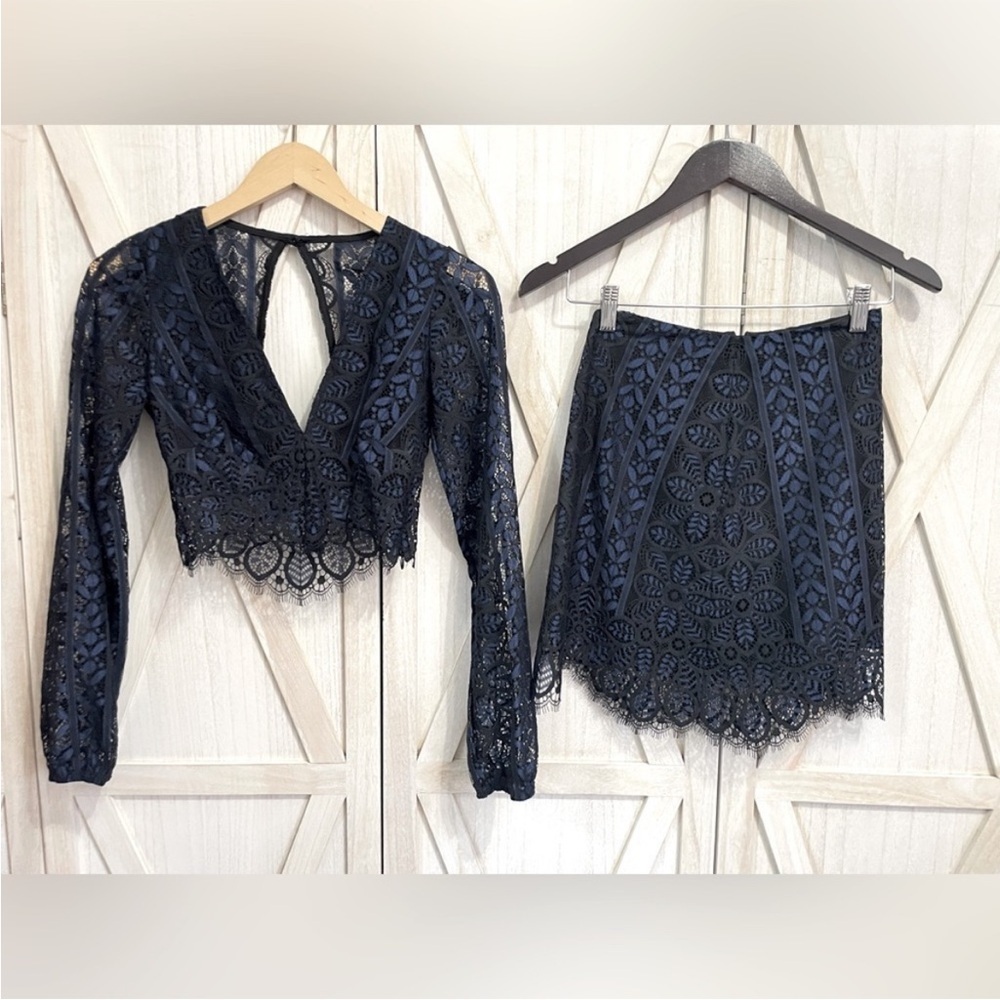 For‎ Love & Lemons - Navy & Black Floral Lace Blouse and Skirt Set Size XS - Picture 6 of 15